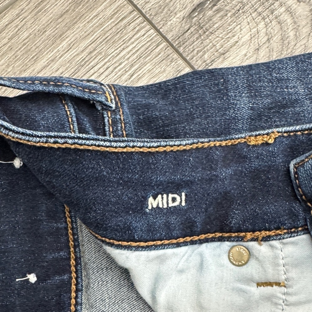 American Eagle Midi Shorts - Picture 3 of 5